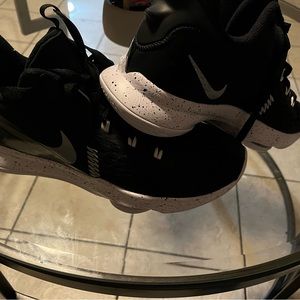 Tenis Nike size 11.5